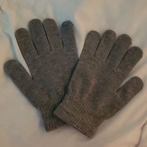 GRAY GLOVES